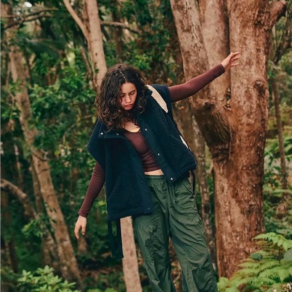 NWOT FP Movement Scout It Out Vest In Black Size Large - Picture 4 of 4